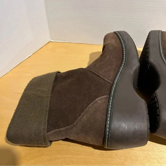 Crocs 11554 Cobbler Brown Leather Suede Fold Over Ankle Slip On Boots Women's 10 - Picture 8 of 10